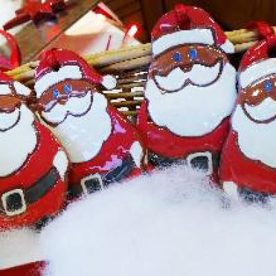 Déco de Noël en céramique artisanale